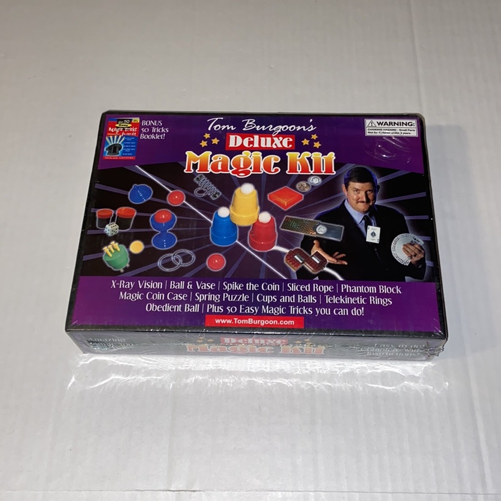 Tom Burgoonโs Deluxe Magic Kit